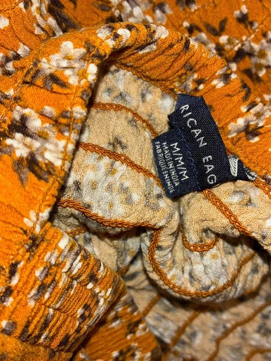 AE - Floral Smocked Top - Picture 6 of 6